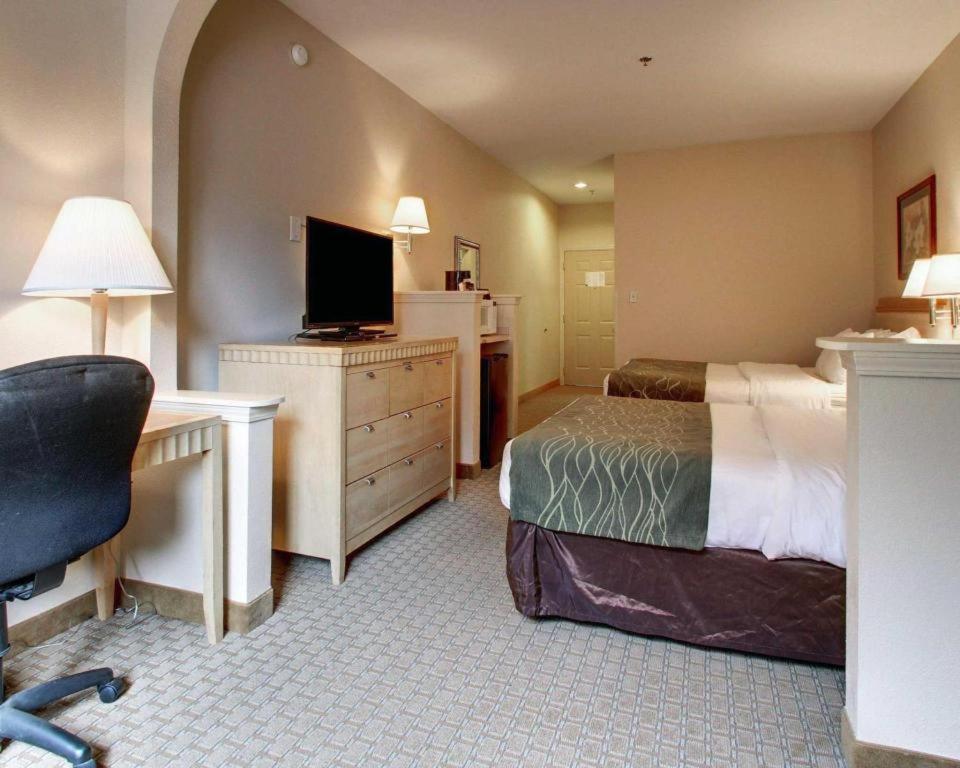 Hotel Baymont By Wyndham Laurel Exterior foto