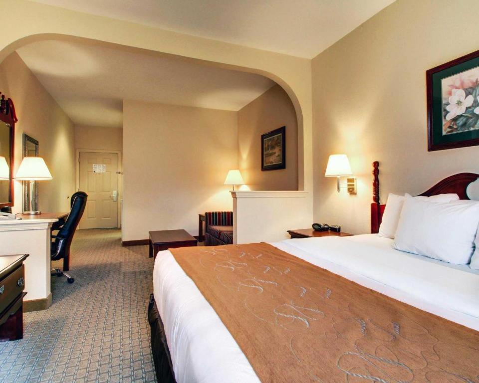 Hotel Baymont By Wyndham Laurel Exterior foto
